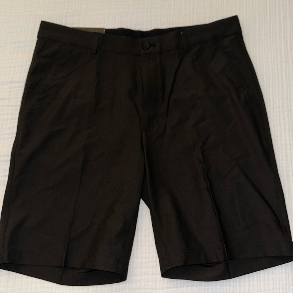 Greg Norman Size 34 Golf Shorts
